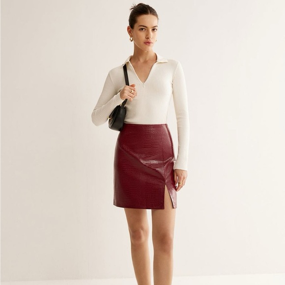 NWT Commense red crocodile faux leather mini skirt - Picture 3 of 9